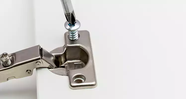 Screen Door Hinge Repair in Miramar, FL